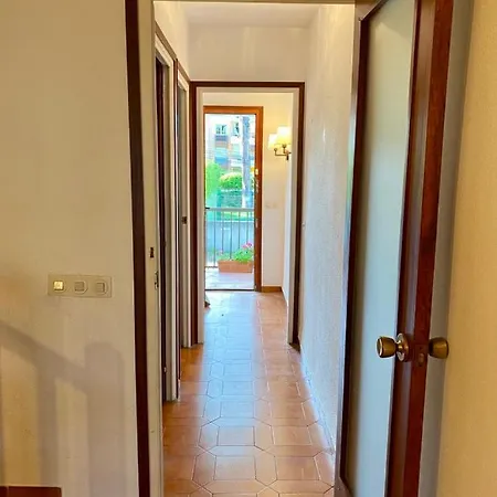 Holiday home House With Shared Pool, 2 Bathrooms, 700m From Beach *