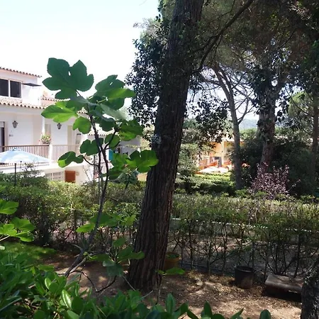 Holiday home House With Shared Pool, 2 Bathrooms, 700m From Beach *