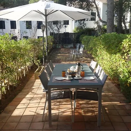 Holiday home House With Shared Pool, 2 Bathrooms, 700m From Beach
